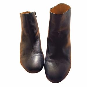 NINE WEST "METALINA" LEATHER MINI WEDGE BOOTIES SIZE 9.5M